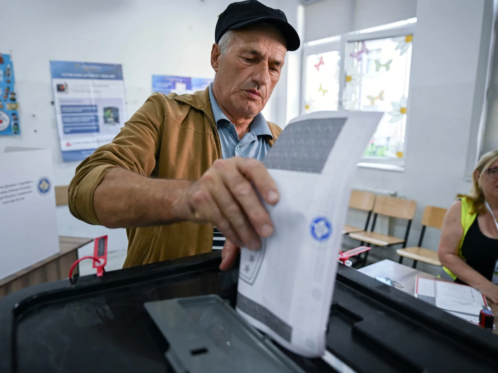 Kosovo Holds Third Election in 18 Months Amid Political Deadlock