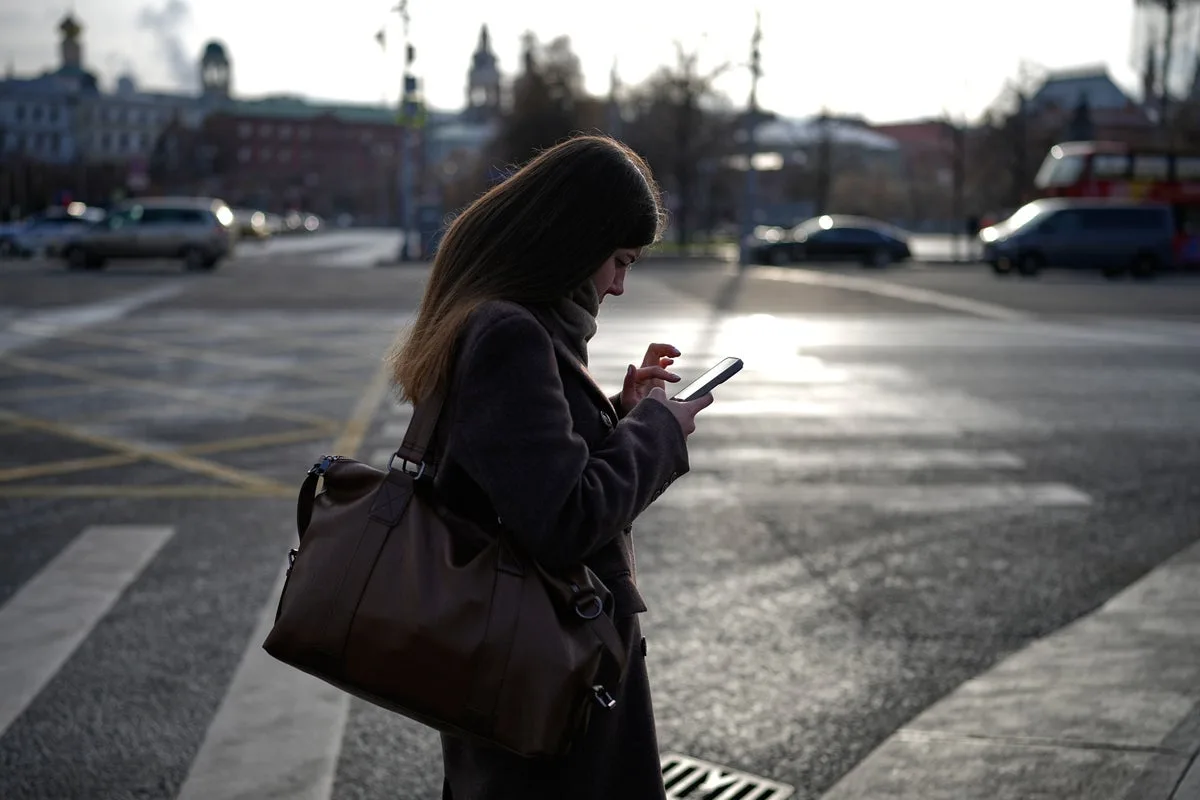Kremlin Moves to Restrict Russian Access to Major Foreign Internet Platforms