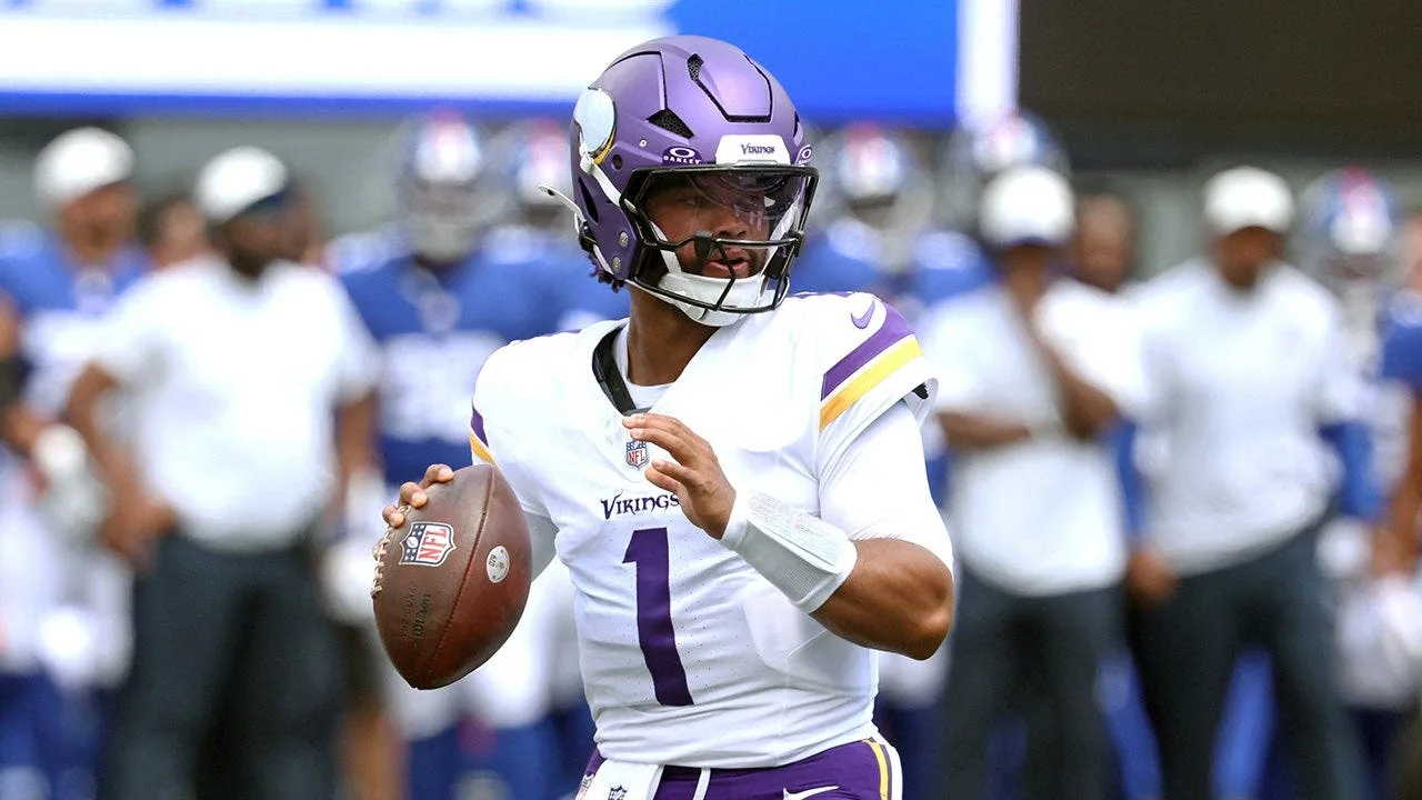 Kyler Murray Leaves Vikings Debut After Hit, Evaluated for Concussion vs. Packers