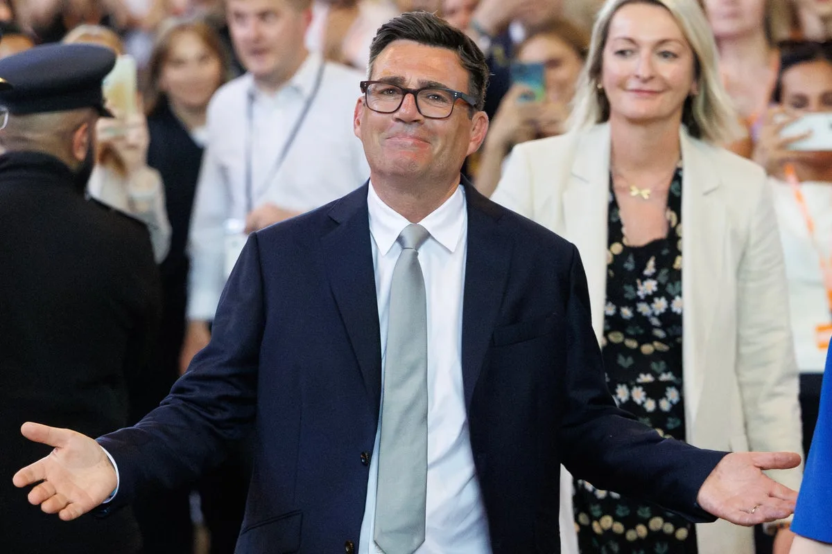 Starmer Faces Final PMQs as Burnham Nears Labour Leadership