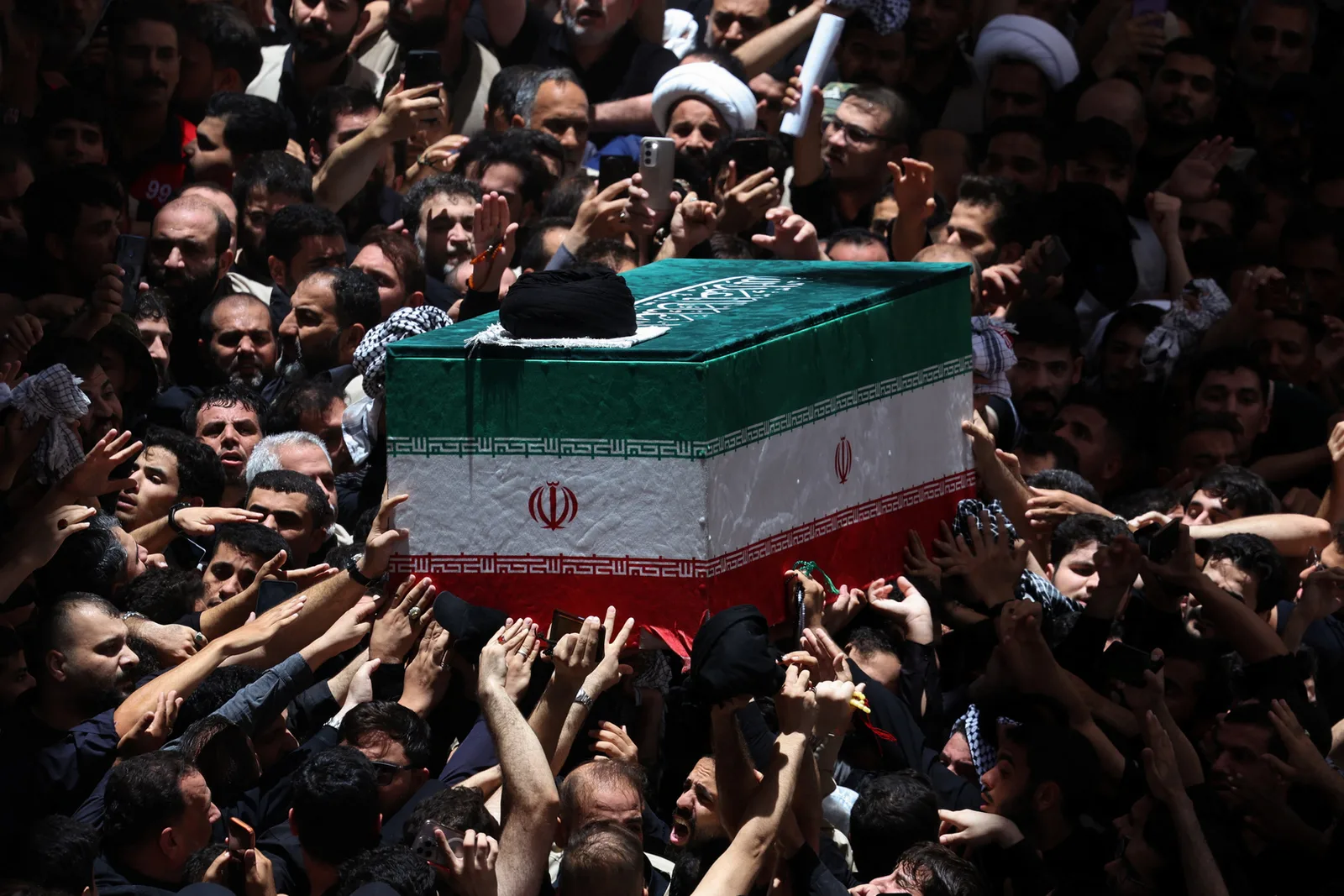 Large Crowds Gather in Iran and Iraq for Ayatollah Khamenei’s Funeral Processions