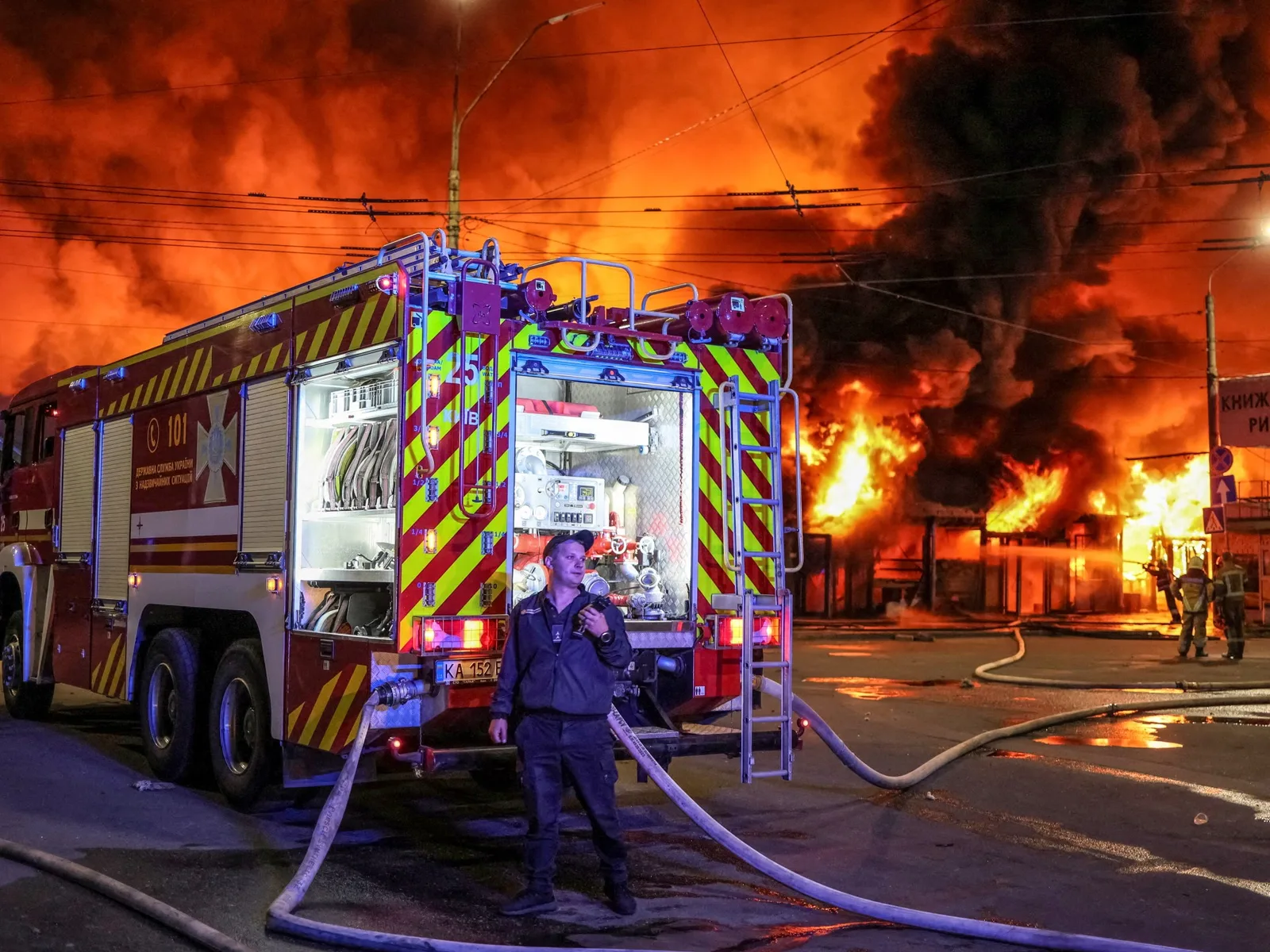 Large-Scale Ukrainian Drone Attack Targets Moscow Region, Ignites Wildberries Warehouse Fire