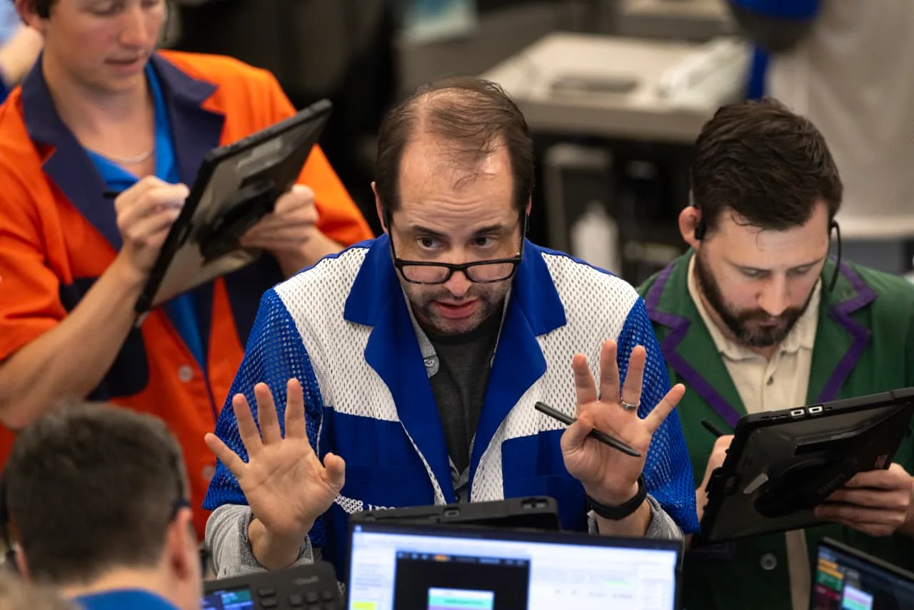Lazard Fund Adds Samsung Stock Amid Volatility in Memory Sector
