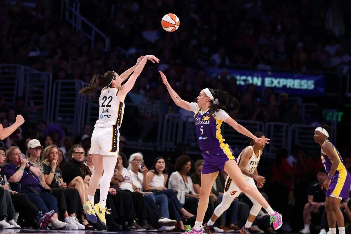 Los Angeles Sparks Defeat Indiana Fever, Ending Losing Streak