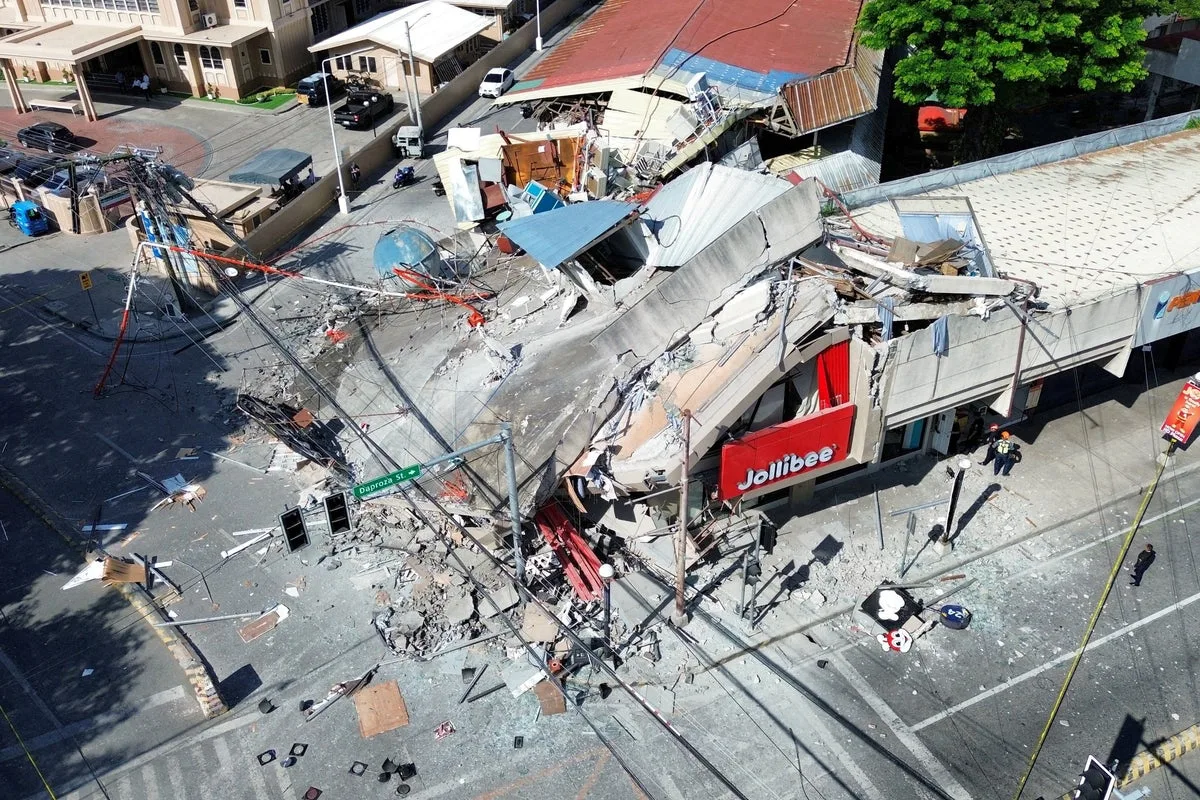 Magnitude-7.8 Earthquake Strikes Southern Philippines, Causing Fatalities and Damage