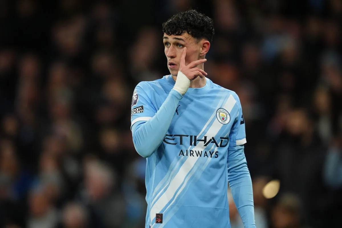 Manchester City Defeat Crystal Palace 3-0 to Narrow Premier League Gap
