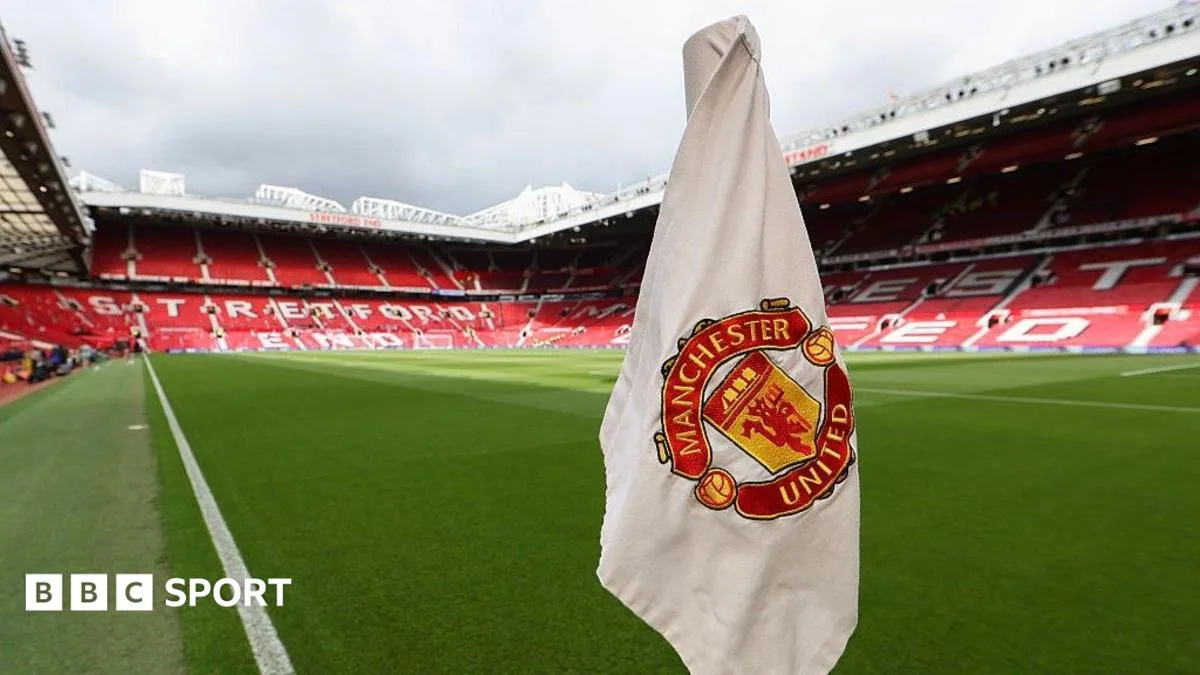 Manchester United Pays Tribute to Police Officer Killed in A66 Crash