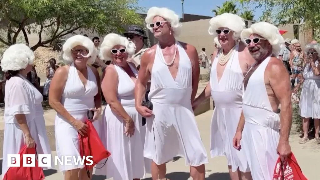 Marilyn Monroe Lookalikes Set World Record for 100th Birthday Celebration