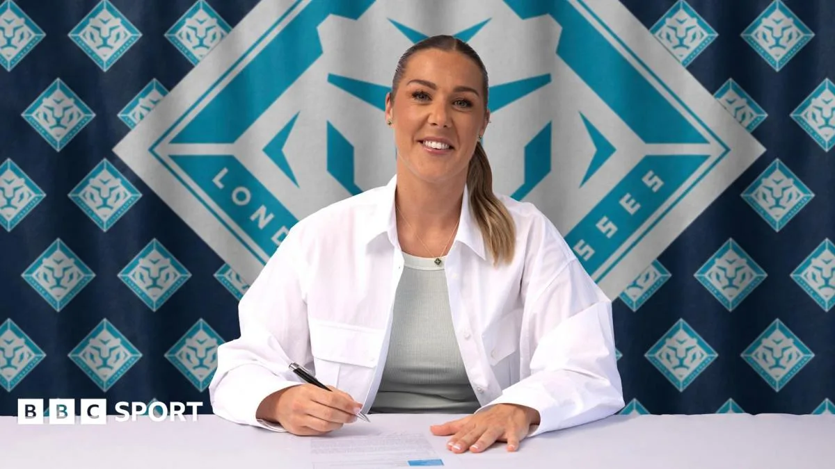 Mary Earps Signs Two-Year Deal with London City Lionesses After PSG Departure