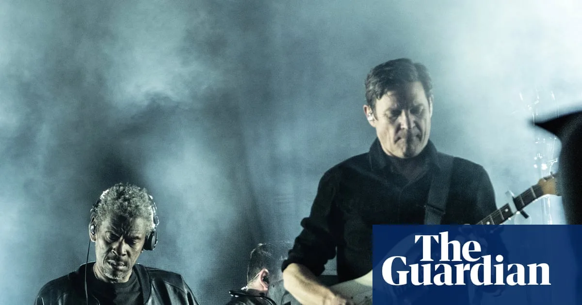 Massive Attack Banned from Singapore After Palestinian Flag Display at Concert
