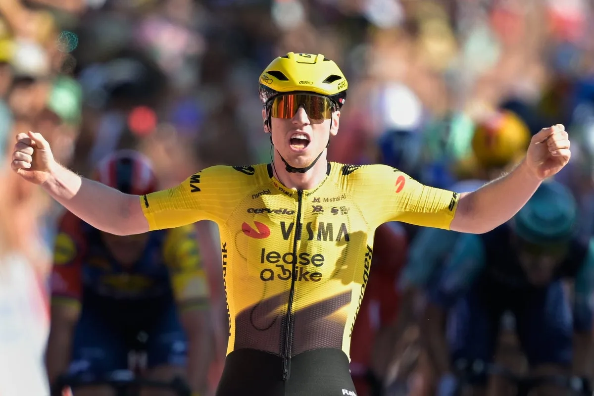 Matt Brennan Wins Vuelta a Espana Stage Two; Pogacar Retains Red Jersey