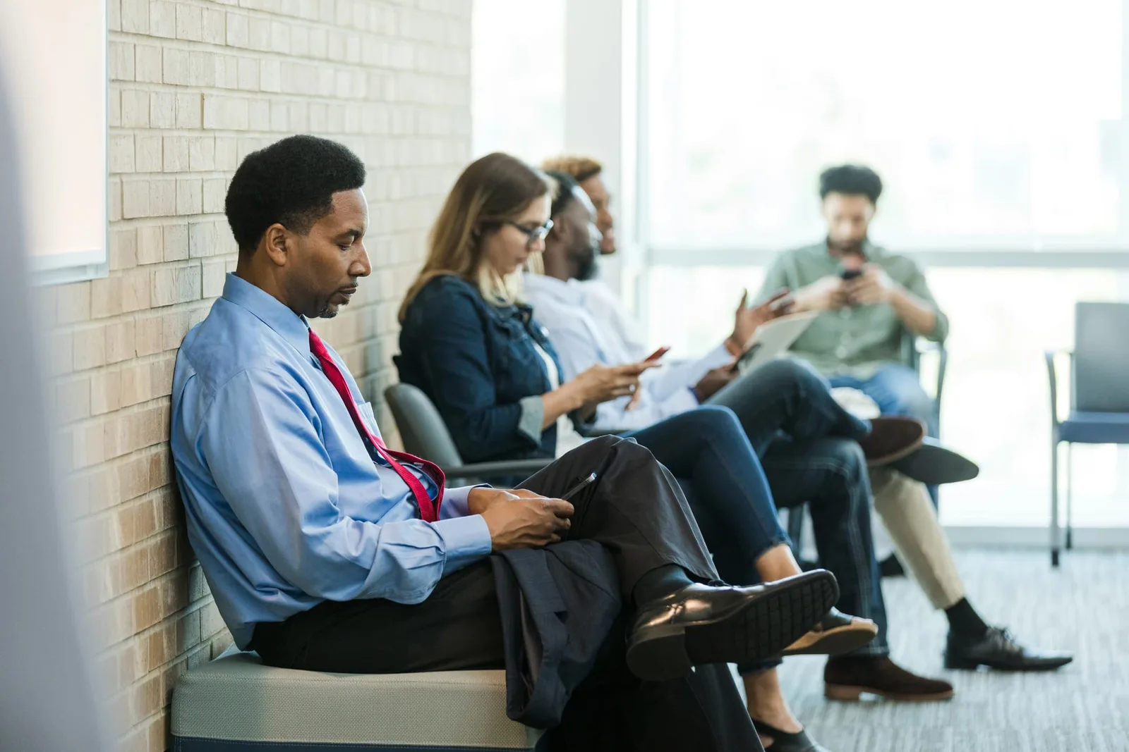 US Jobless Claims Rise to 225,000 Ahead of May Employment Report