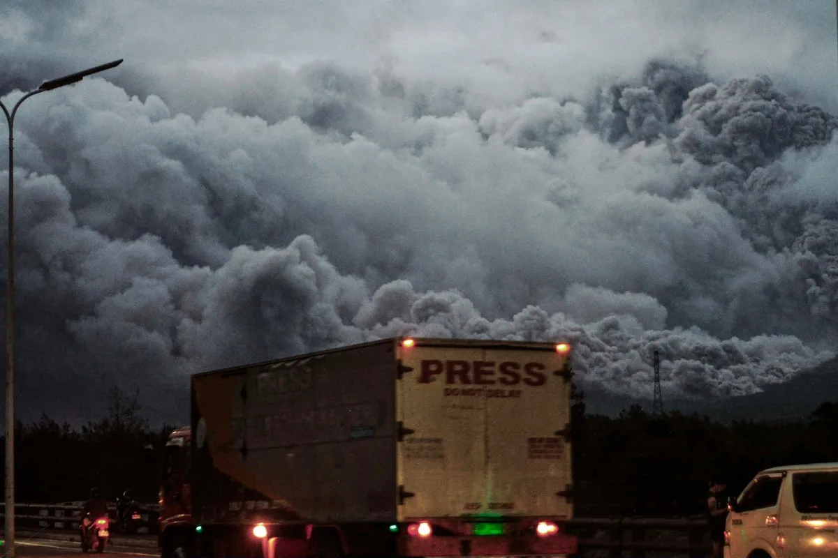 Mayon Volcano Erupts in Philippines, Prompting Evacuations and Airspace Restrictions