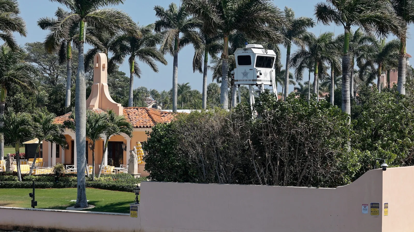 Secret Service Fatally Shoots Armed Intruder at Mar-a-Lago Resort