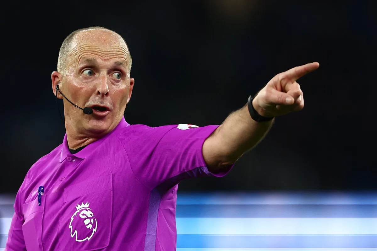 Mike Dean Responds to Criticism Over Comments on 'Mini-Games' as Referee