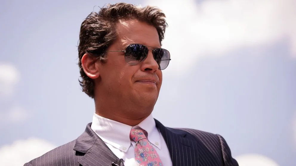 Milo Yiannopoulos Deported to UK Following U.S. Immigration Detention