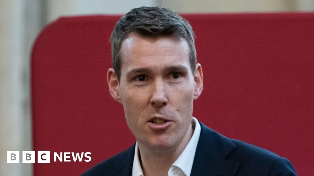 Minister Says Leasehold Ban Unlikely Before Next General Election