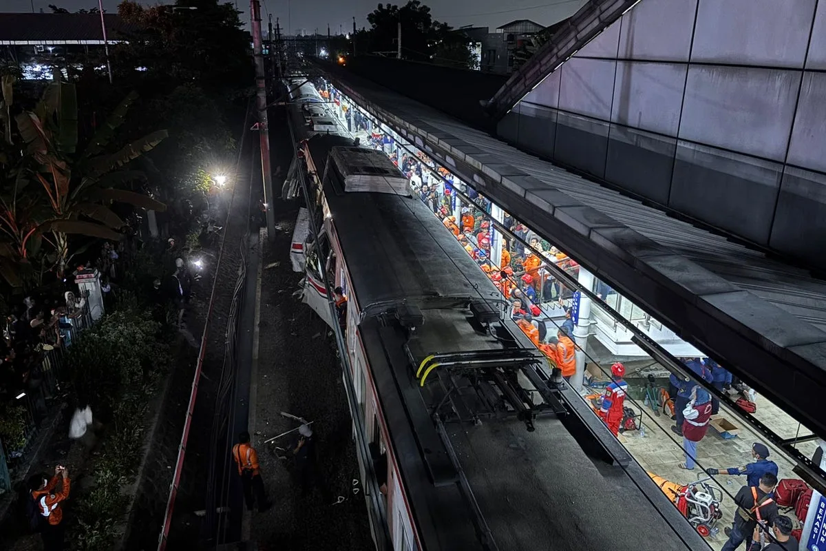 Multiple Fatalities and Injuries After Train Collision Near Jakarta, Indonesia