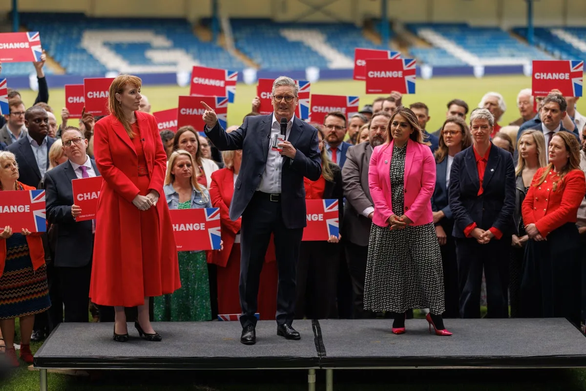 Multiple Government Aides Resign Amid Calls for Labour Leadership Change