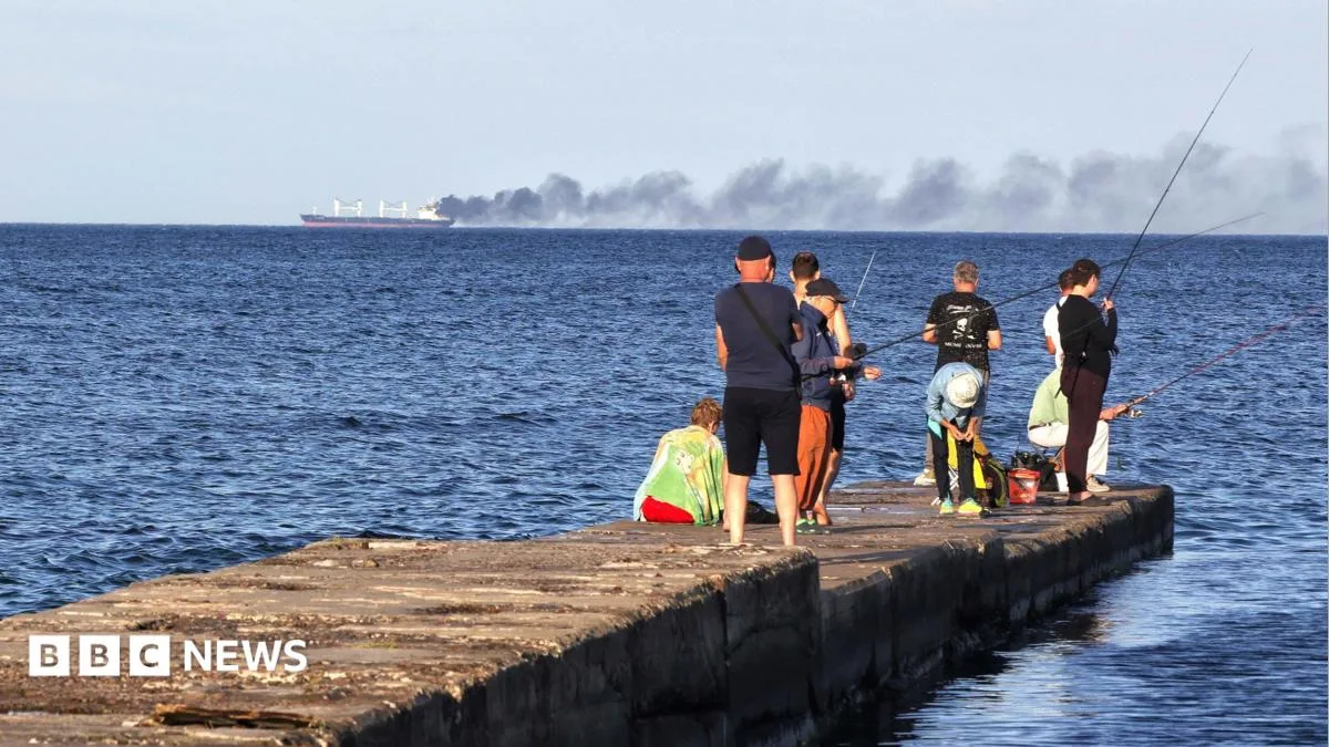 Ukraine Targets Russian Oil Refineries and Shipping Amid Intensified Black Sea Strikes