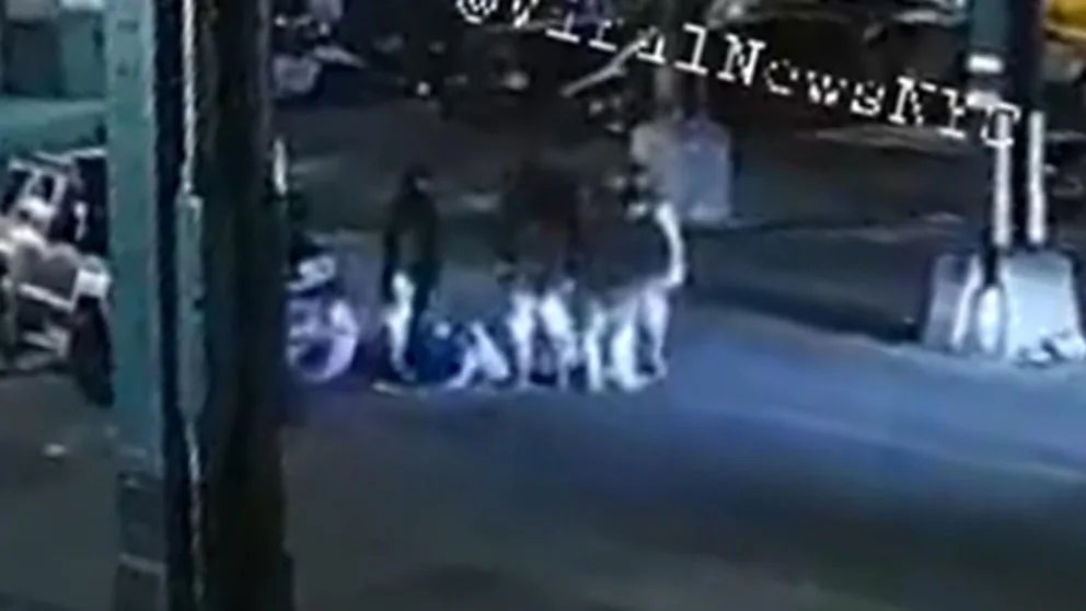 New York Police Investigate Groups Seen Emerging from City Manholes at Night