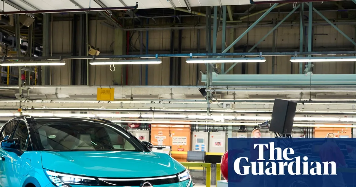 Nissan Reports Reduced Losses and Forecasts Return to Profit After Restructuring