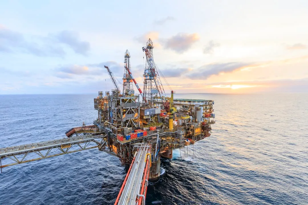 Oil Prices Fall After US Postpones Planned Military Strike on Iran
