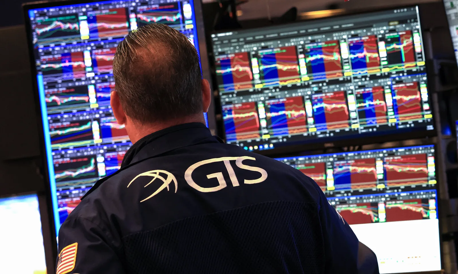 Oil Prices Fall Below $100 After Reports of Progress in US-Iran Talks