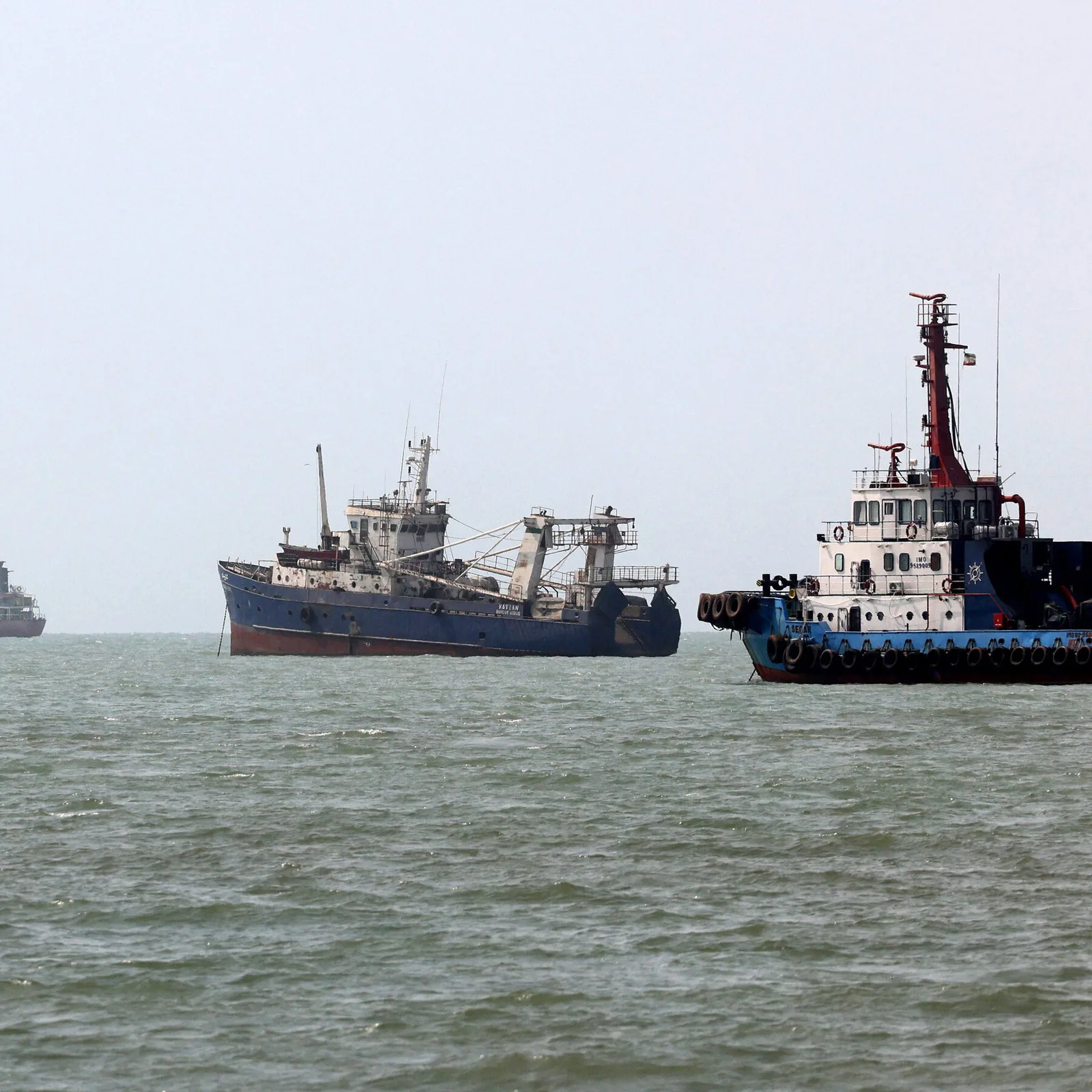 Oil Prices Approach $90 as US-Iran Stalemate Impacts Markets and Strait of Hormuz