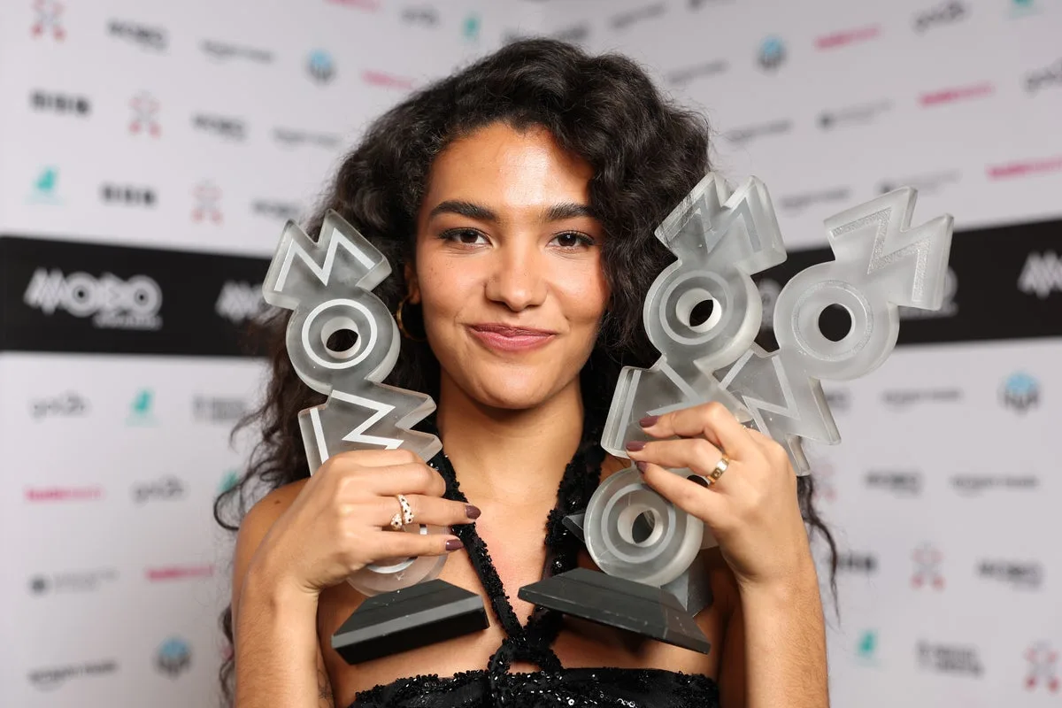 Olivia Dean Wins Three Major Awards at MOBOs 30th Anniversary in Manchester