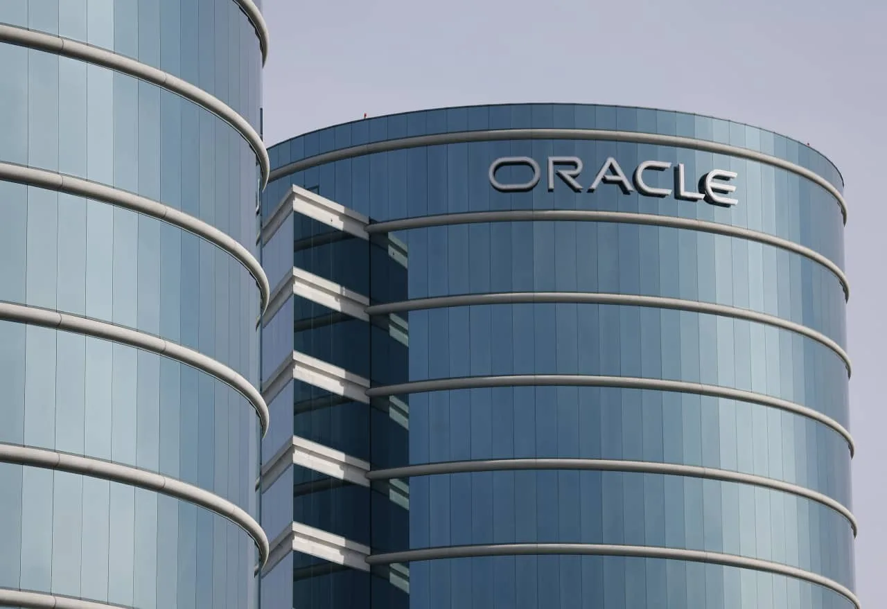 Oracle Stock Rises as Bring-Your-Own-Chip Policy Boosts Cloud Margins