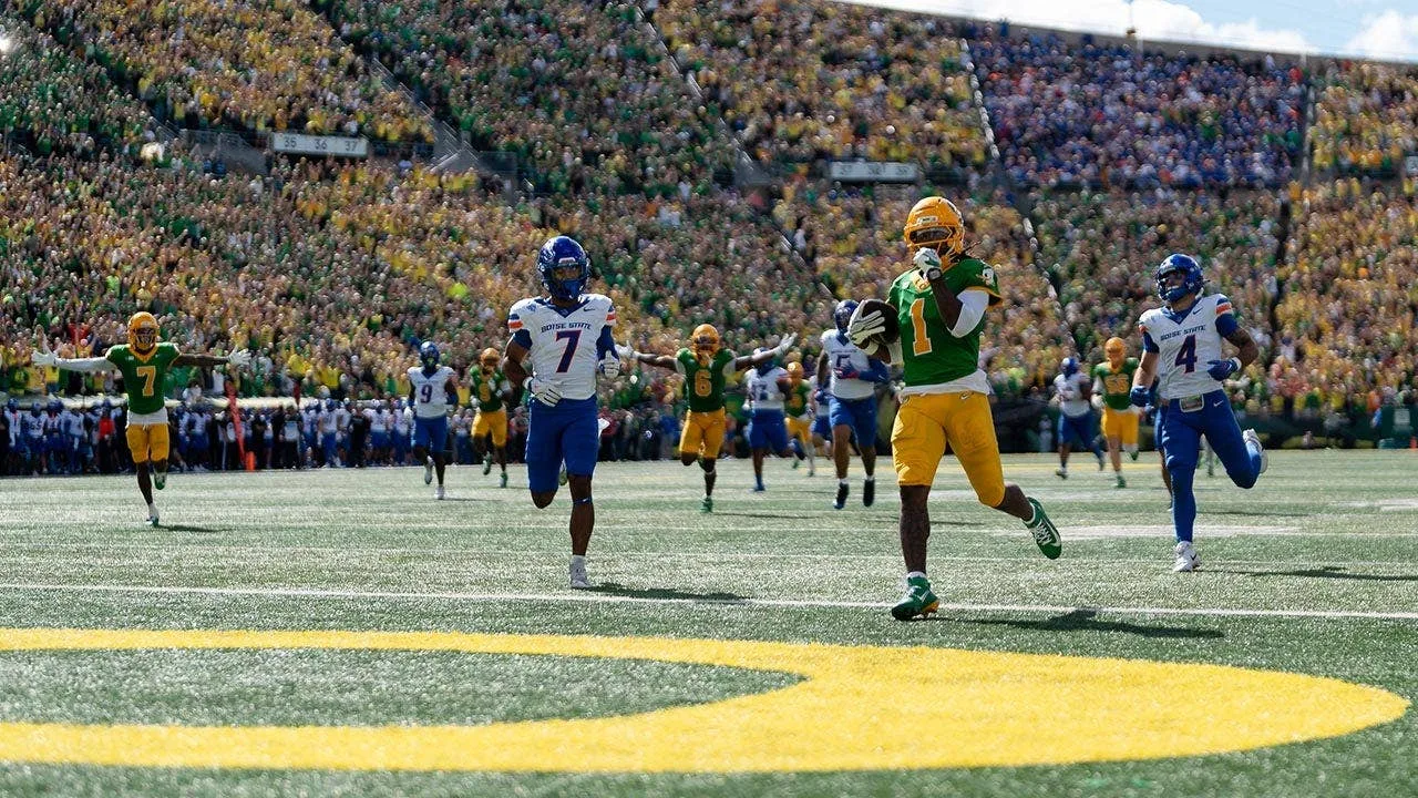 Oregon Defeats Boise State 34-27 in Season Opener at Autzen Stadium