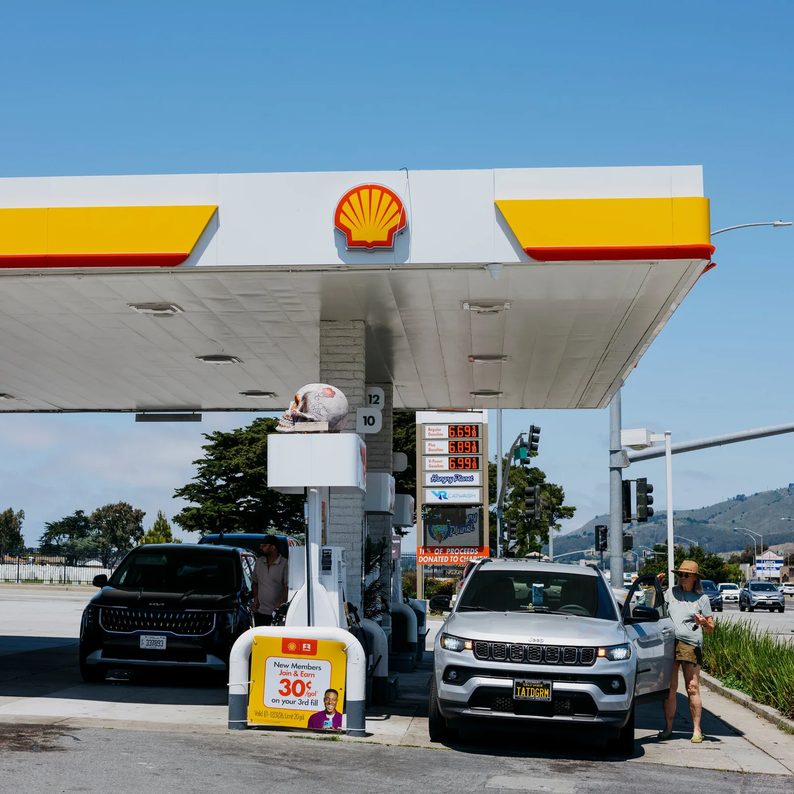 Oregon Gas Tax Increase Heads to Voters Amid Federal Pause Proposal