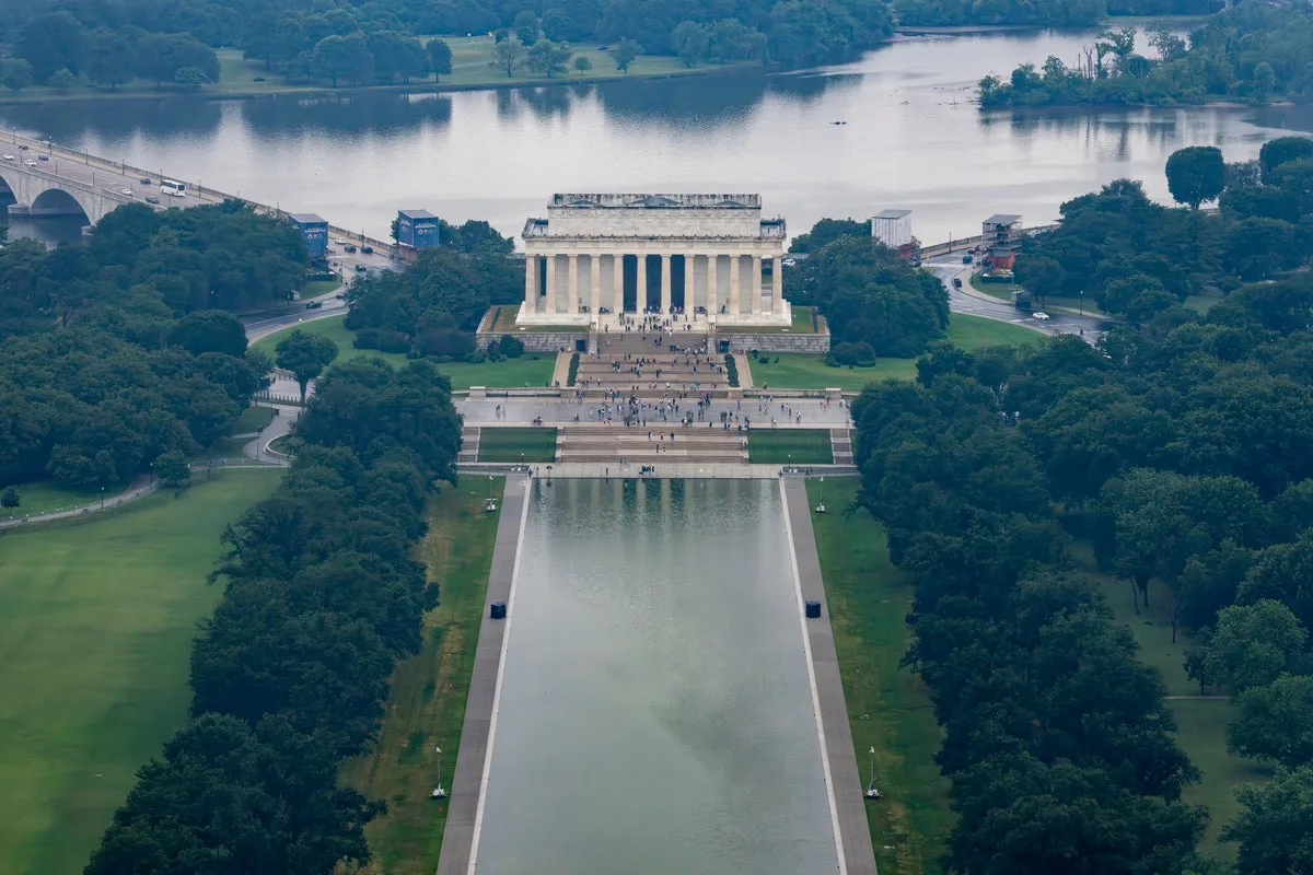 Ozone Nanobubbler Installed to Address Algae in Reflecting Pool