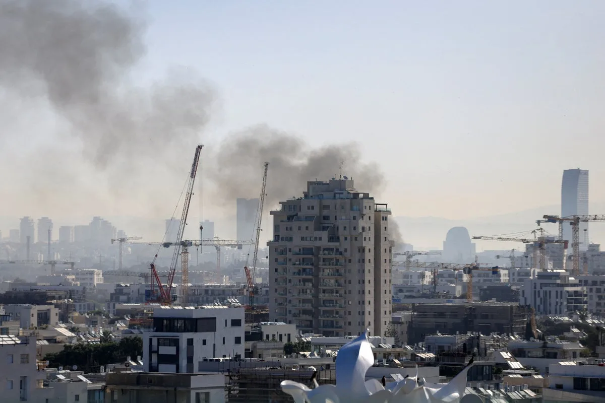 Pakistan Offers to Mediate as Iran, Israel Exchange Missile Strikes