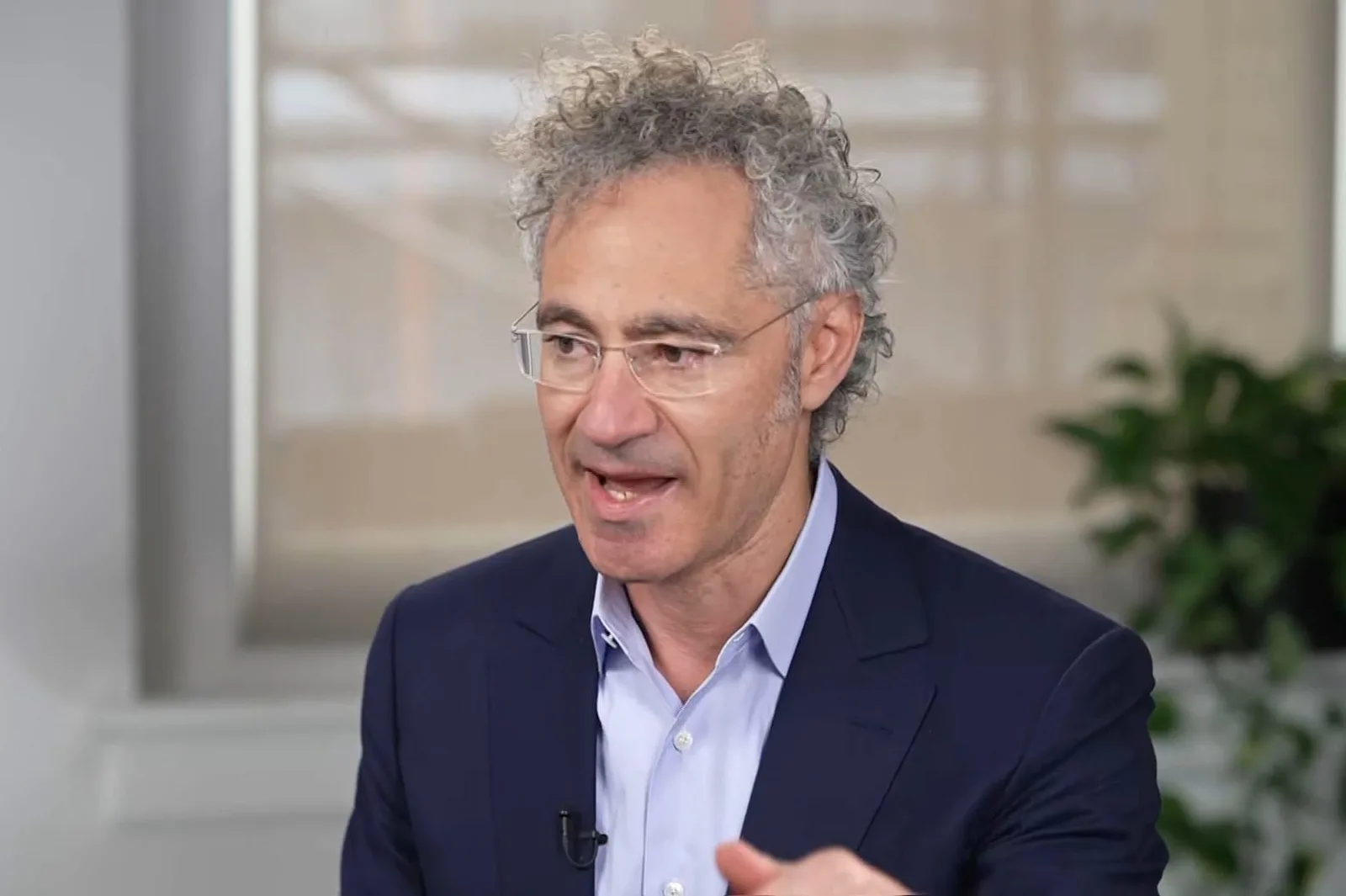 Palantir Reports Strong Q2 Earnings and Raises Revenue Guidance