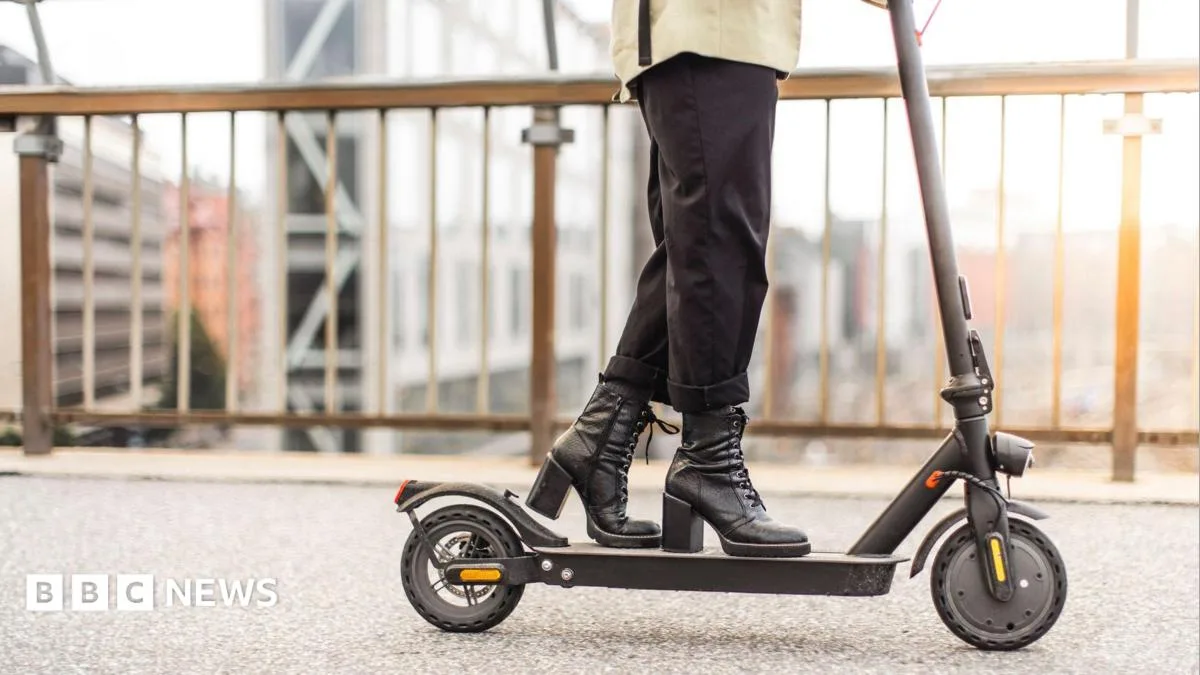 Paris Enforces Safety Gear Rules for E-Scooter Riders After Rise in Fatal Accidents