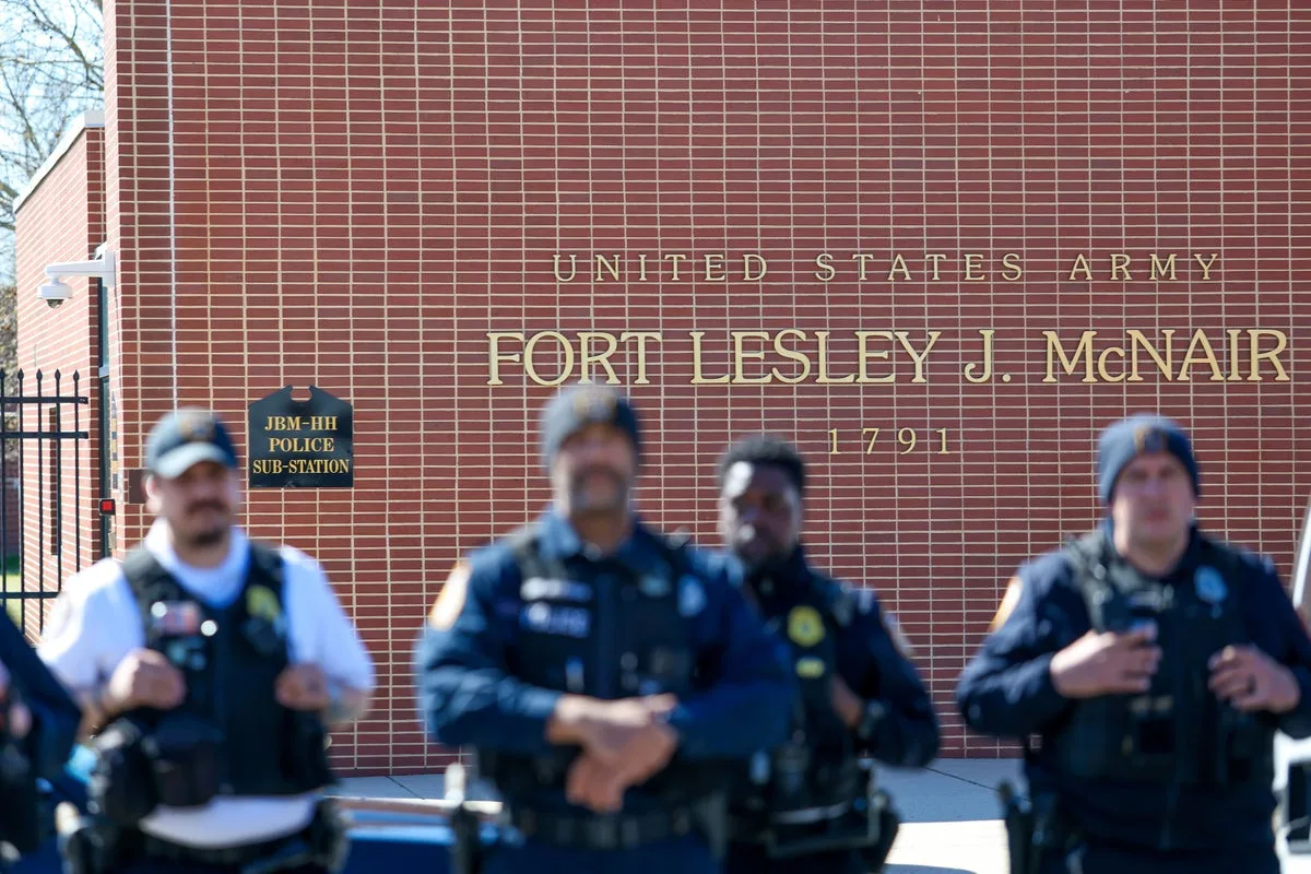 Pentagon Considers Deploying Anti-Drone Lasers at Fort McNair Base