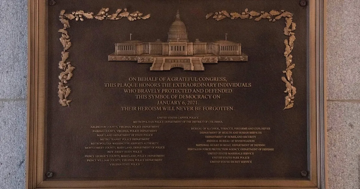 Plaque Honoring Capitol Police Displayed After Federal Mandate Delay