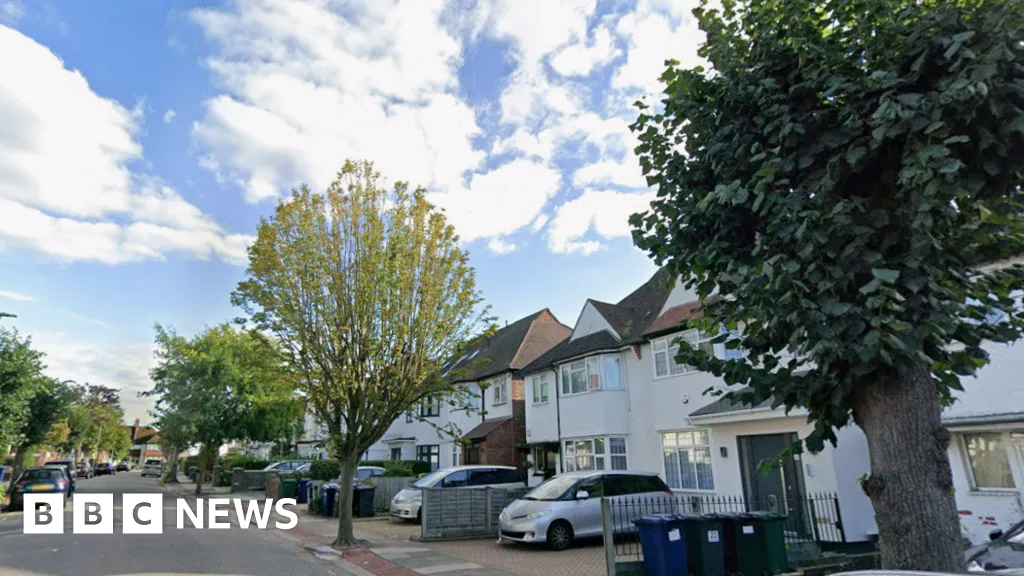 Police Investigate Antisemitic Attack on Jewish Man in Golders Green