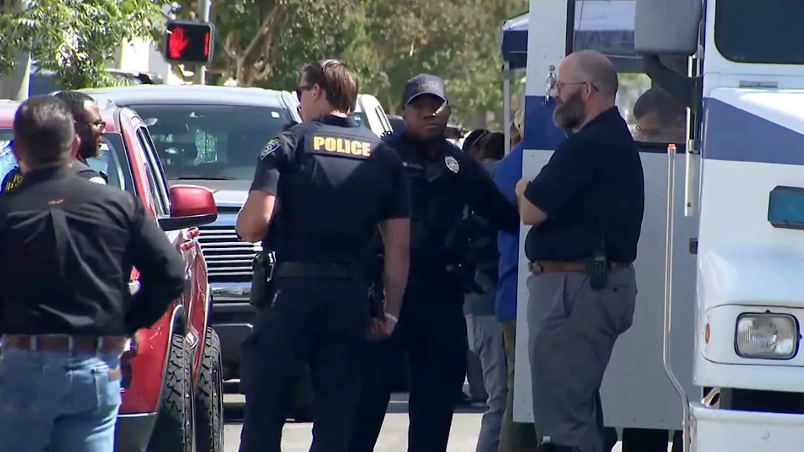 Police Respond to Hostage and Bomb Threat at Downtown Bakersfield Bank