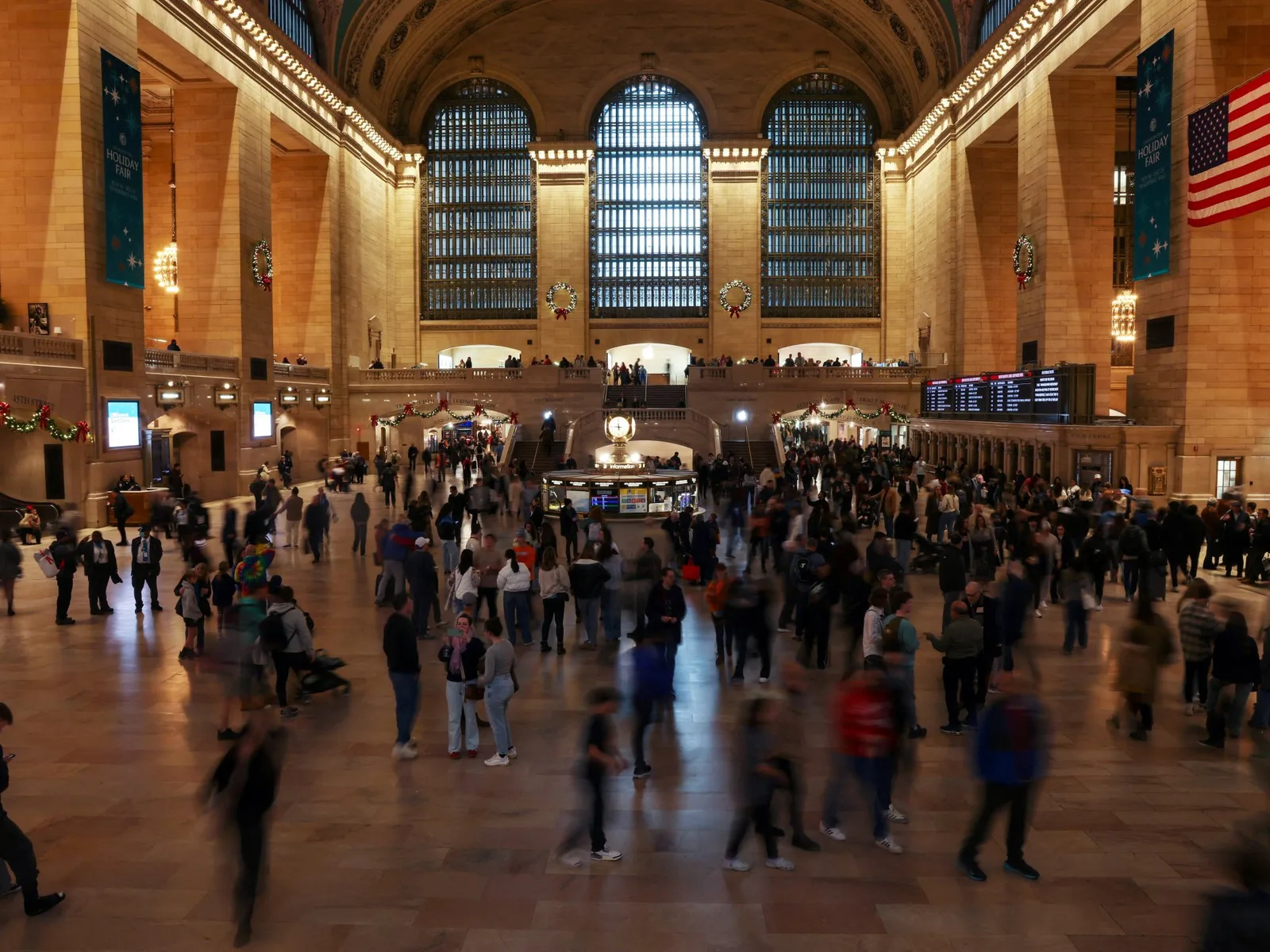 Police Fatally Shoot Suspect After Machete Attack at NYC Grand Central Station