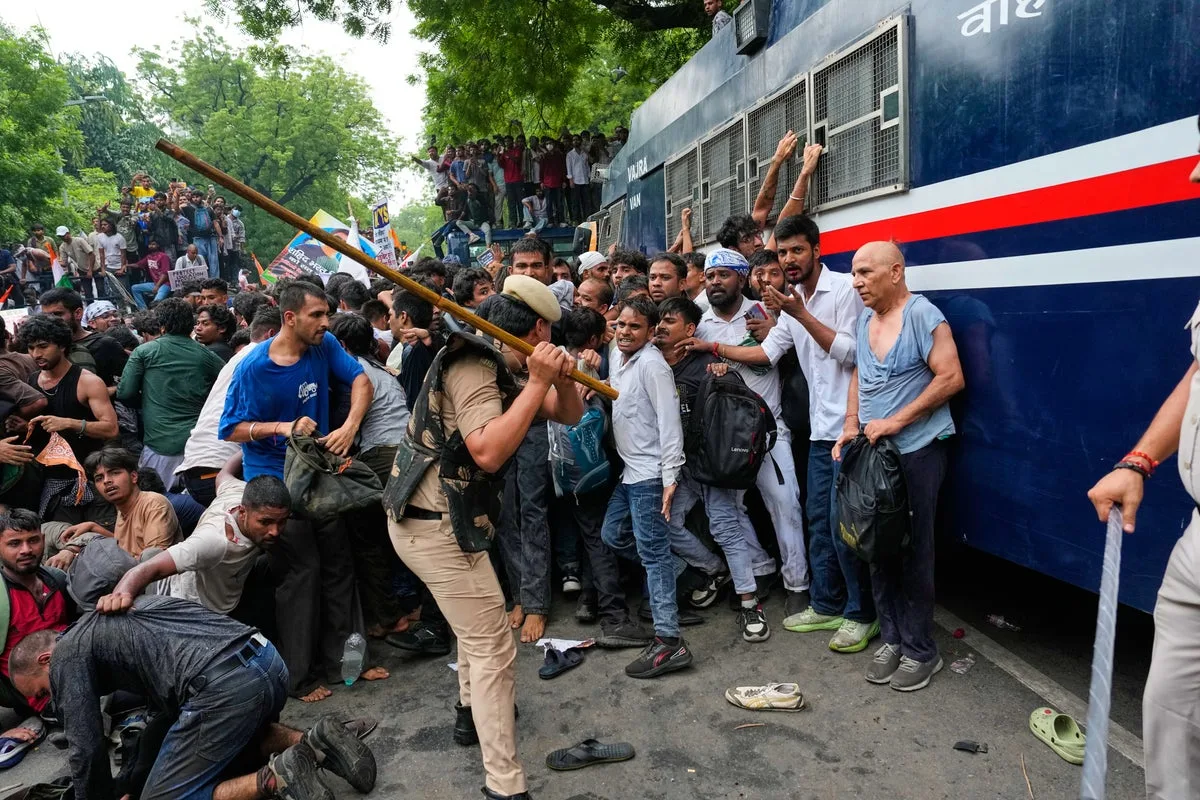 Police Use Batons and Tear Gas on Youth Protesters in Delhi Education March