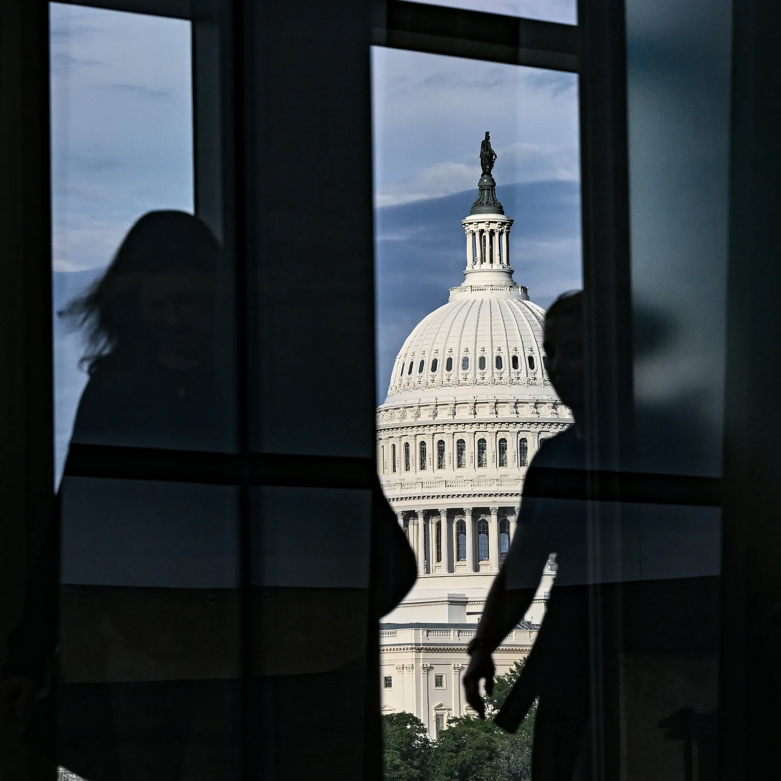 Polls and Messaging Disputes Mark Virginia Redistricting Vote and Congressional Races