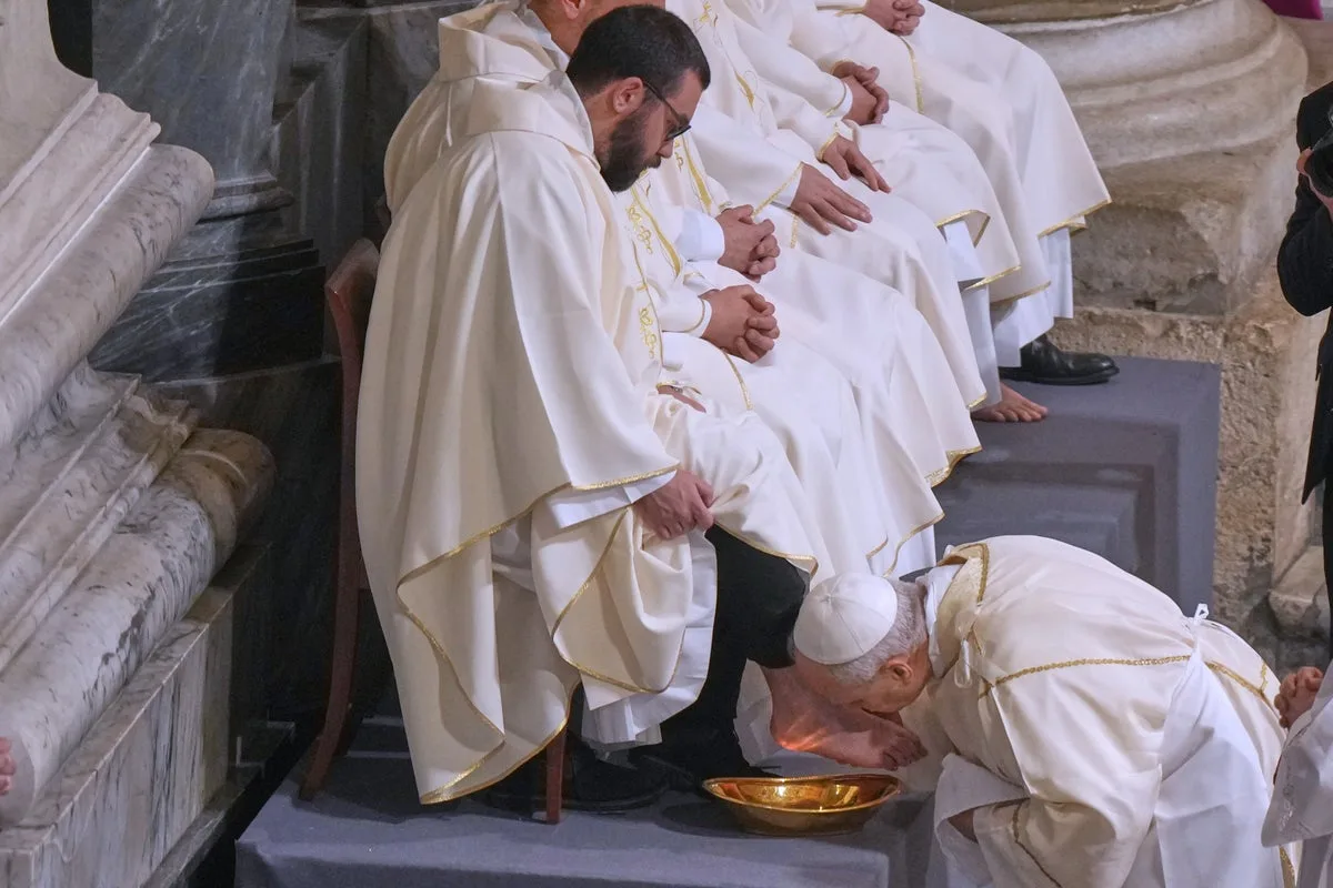 Pope Leo XIV Washes Feet of 12 Priests in Holy Thursday Ritual