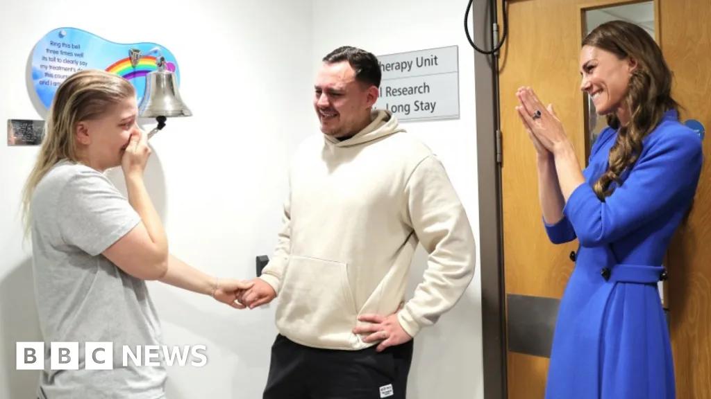 Princess of Wales Congratulates Cancer Patient Completing Treatment at The Christie