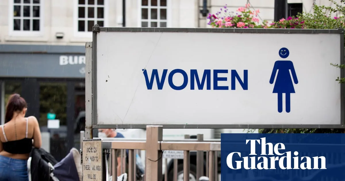 Public Toilet Numbers in England Decline by 14% Over Ten Years