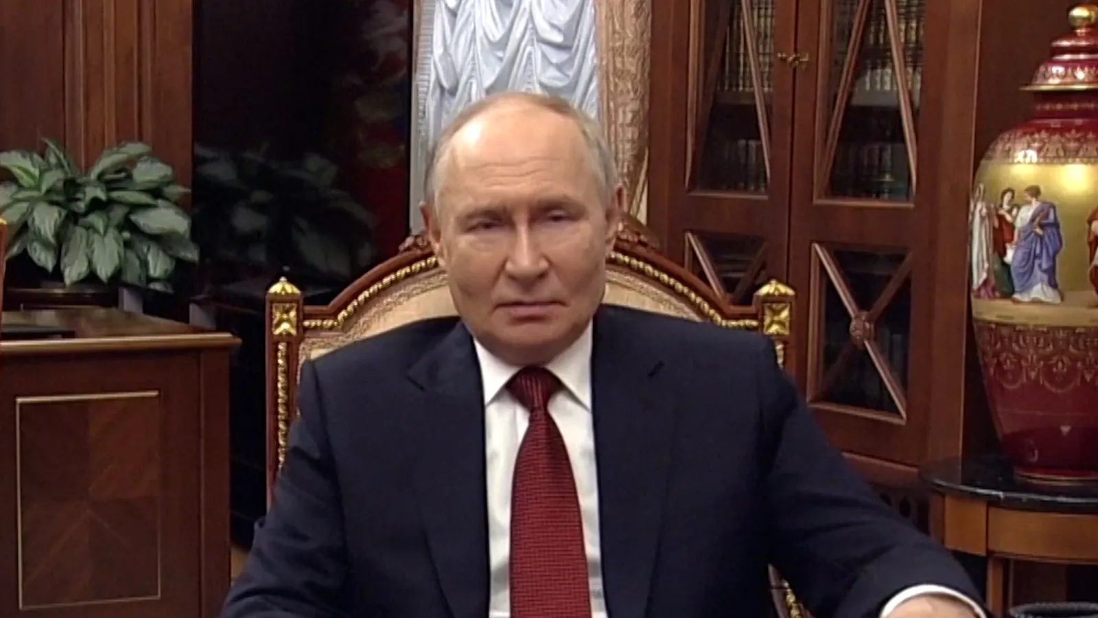 Putin Says Ukraine Proposed Mutual Halt to Long-Range Strikes Amid Ongoing Attacks