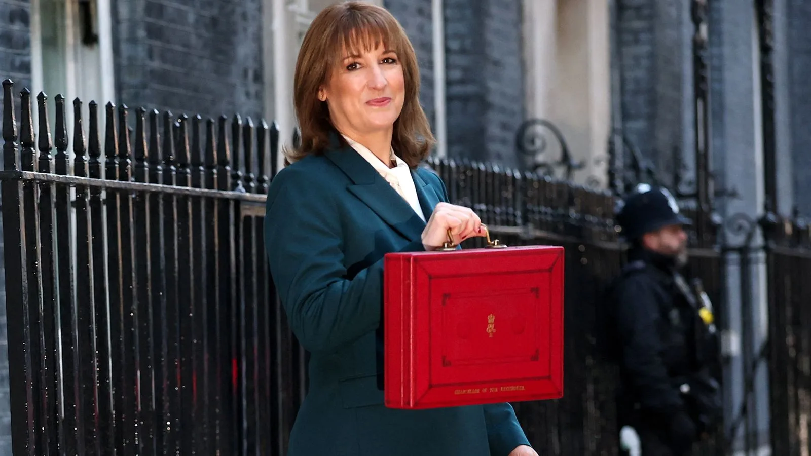 Rachel Reeves to keep spring statement limited, student loan changes unlikely