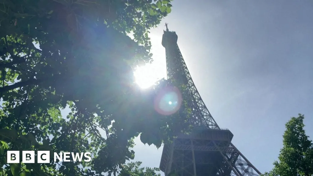Record Heatwave Sweeps Western Europe, Disrupting Daily Life and Energy Systems